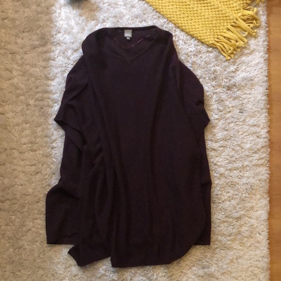 Long burgundy Bench puncho - Picture 2 of 2